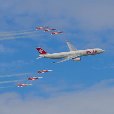 Patrouille Suisse begleitet SWISS